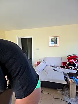 HotWifeLyn68 online show from April 7, 1:13 pm