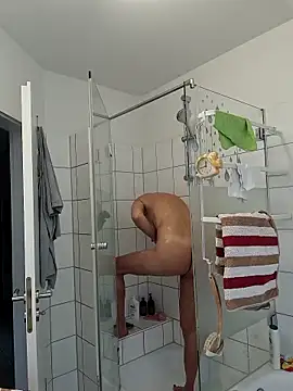 HotWifeLyn68 online show from February 19, 11:51 am