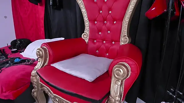 Snapshot of LiliThara chatting on February 2, 6:45 am LiliThara online show from February 2, 6:45 am