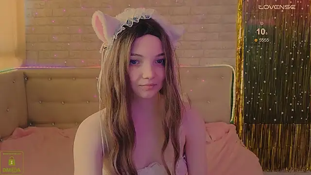 AnimeAlica18 online show from April 2, 6:20 am