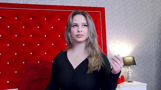 Ellsa Jean  online show from November 18, 3:21 am