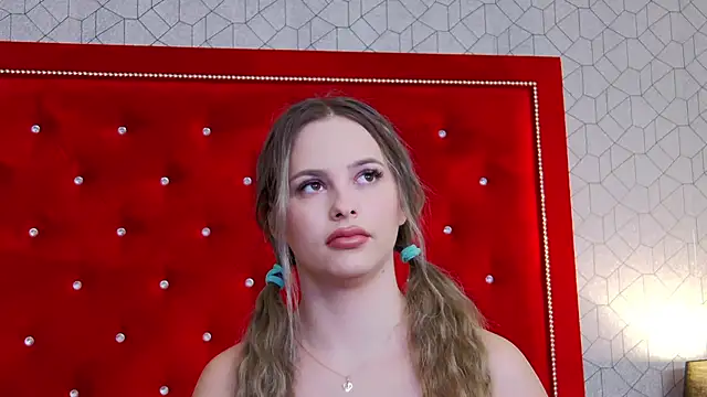 Ellsa Jean  online show from November 21, 3:38 am