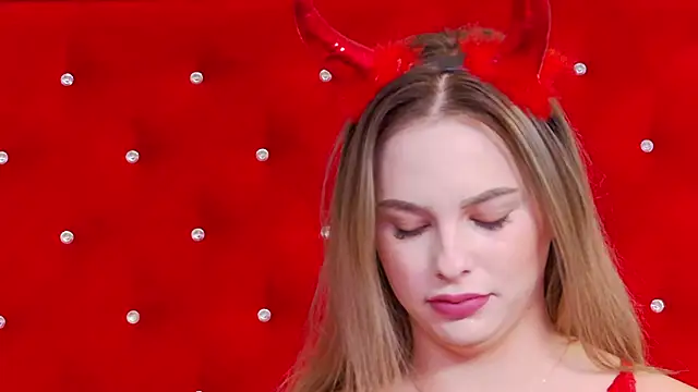 Ellsa Jean  online show from October 30, 3:38 am