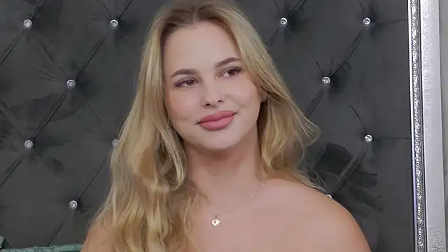 Ellsa Jean  online show from September 9, 2:21 am