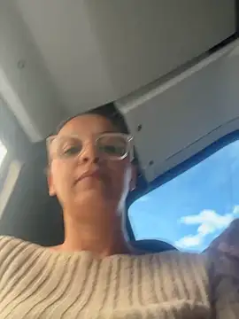 eli5566 online show from April 5, 3:51 pm