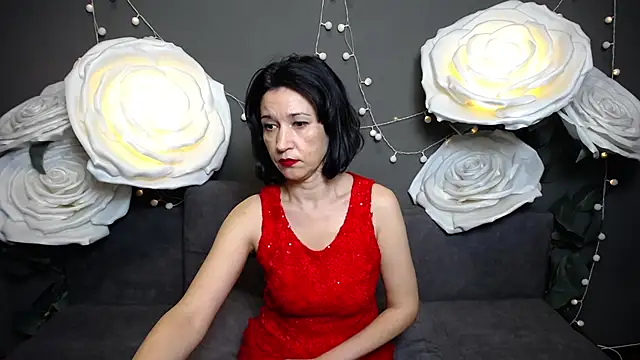 Snapshot of CameronEnns chatting on November 7, 1:15 pm CameronEnns online show from November 7, 1:15 pm