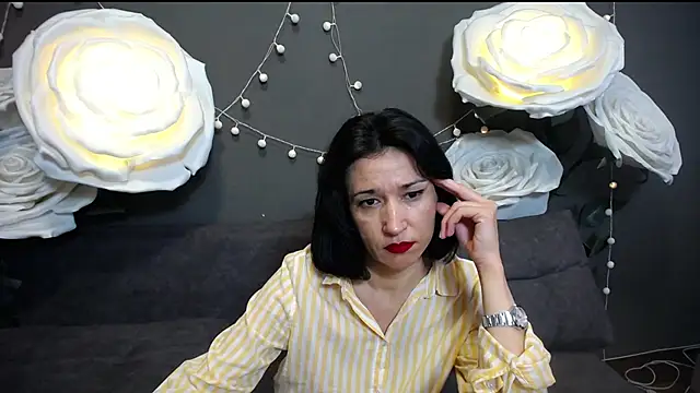 Snapshot of CameronEnns chatting on November 12, 7:34 am CameronEnns online show from November 12, 7:34 am