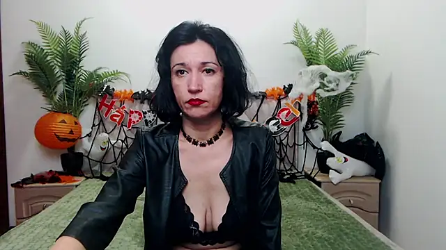 Snapshot of CameronEnns chatting on October 26, 1:22 pm CameronEnns online show from October 26, 1:22 pm