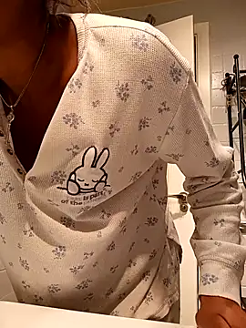 Flacidas online show from November 18, 7:00 am