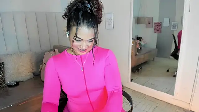 veronica b07 online show from May 8, 4:11 pm