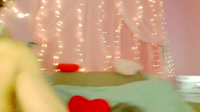 Marinaxmonroe online show from May 2, 4:23 pm