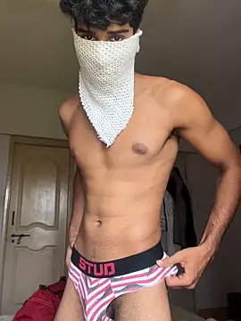 alwayshotandbig online show from April 19, 7:20 am