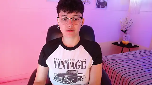 jeroharper online show from September 26, 3:08 pm