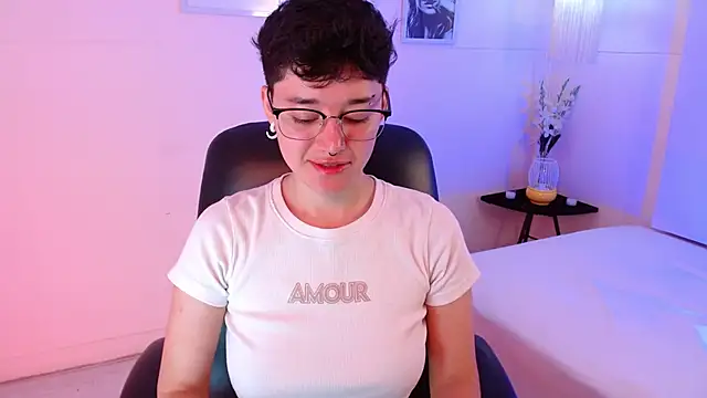 jeroharper online show from October 6, 1:23 pm