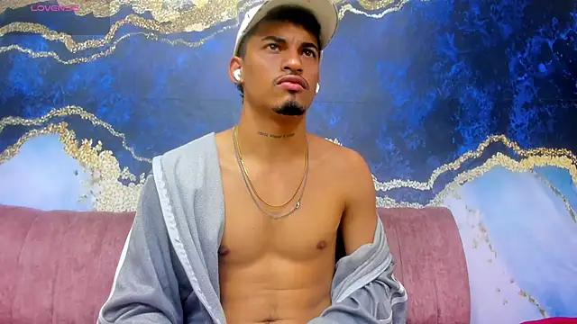 Snapshot of Brownie_Lovers chatting on November 5, 5:49 pm Brownie Lovers online show from November 5, 5:49 pm