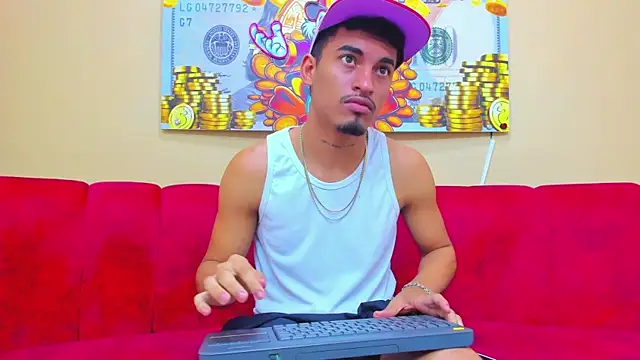 Snapshot of Brownie_Lovers chatting on November 13, 10:19 am Brownie Lovers online show from November 13, 10:19 am