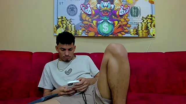 Snapshot of Brownie_Lovers chatting on November 27, 11:21 am Brownie Lovers online show from November 27, 11:21 am