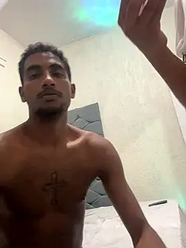 Snapshot of DiamanteNegro- chatting on November 15, 10:25 pm DiamanteNegro- online show from November 15, 10:25 pm