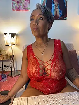 skarlleth 11 online show from March 28, 2:40 pm