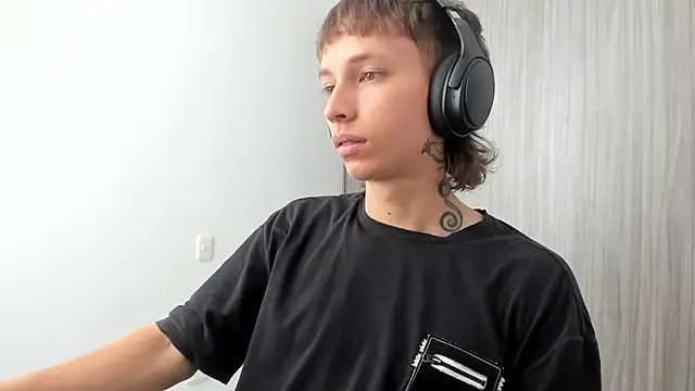 spacehumanz online show from February 25, 7:03 pm