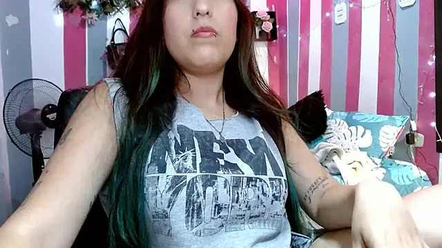 karo lovely online show from March 12, 9:30 pm