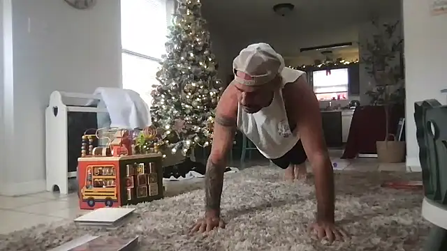 Snapshot of tattedNitalian chatting on December 5, 4:49 pm tattedNitalian online show from December 5, 4:49 pm