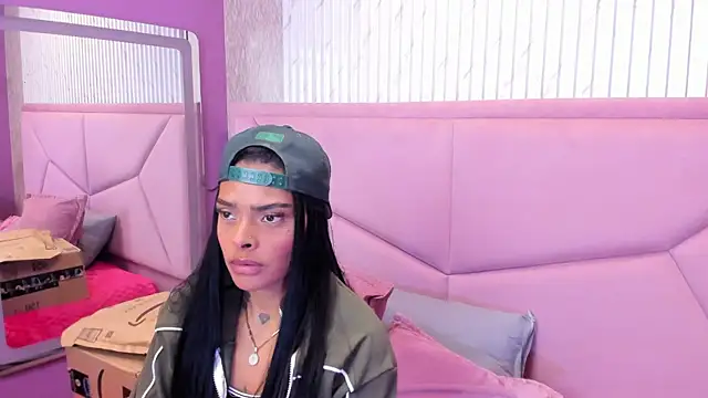 EmmaEbony  online show from May 3, 1:33 am