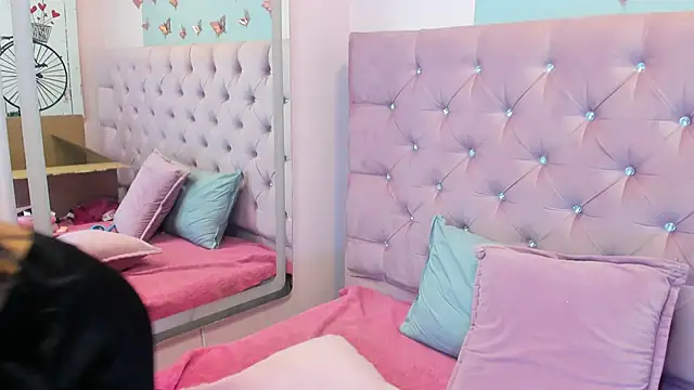 EmmaEbony  online show from February 13, 1:11 pm