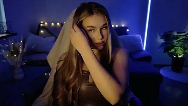 Emma candyyy online show from January 8, 9:48 am