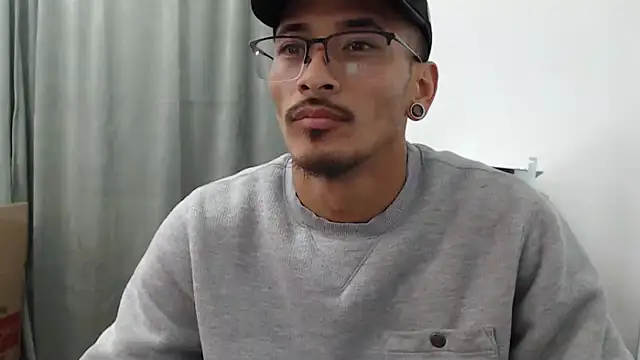 tanjir020 online show from March 8, 11:35 am