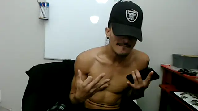 tanjir020 online show from February 10, 6:29 pm