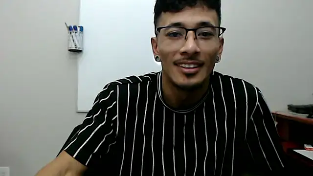 tanjir020 online show from February 12, 8:14 am