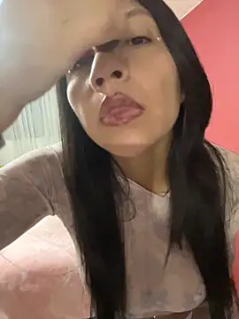 Snapshot of Bamby_milflatina chatting on September 18, 12:02 am Bamby milflatina online show from September 18, 12:02 am