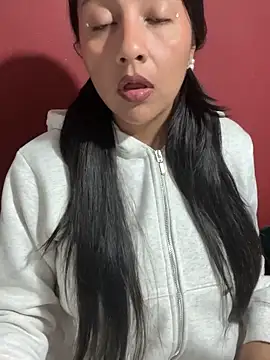 Snapshot of Bamby_milflatina chatting on October 18, 1:51 am Bamby milflatina online show from October 18, 1:51 am
