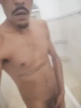 Snapshot of lacoste12 chatting on November 27, 4:46 am lacoste12 online show from November 27, 4:46 am