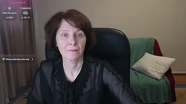 Lia Tito online show from February 9, 1:31 pm