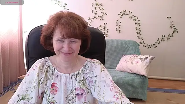 Snapshot of Lia_Tito chatting on June 4, 6:07 am Lia Tito online show from June 4, 6:07 am