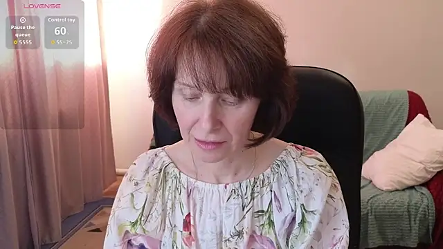 Lia Tito online show from February 6, 7:48 am