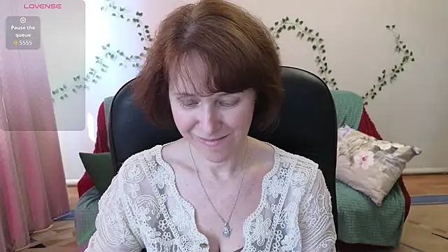 Lia Tito online show from April 16, 8:37 am