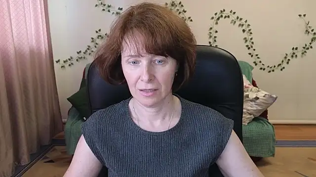 Snapshot of Lia_Tito chatting on June 9, 1:23 pm Lia Tito online show from June 9, 1:23 pm