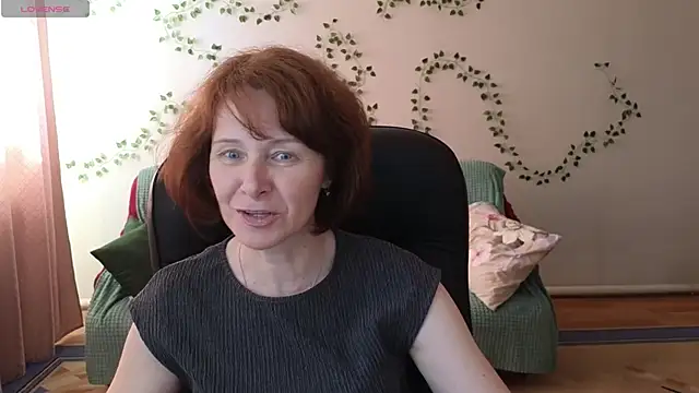 Snapshot of Lia_Tito chatting on June 10, 6:25 am Lia Tito online show from June 10, 6:25 am