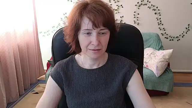 Snapshot of Lia_Tito chatting on May 21, 5:49 am Lia Tito online show from May 21, 5:49 am