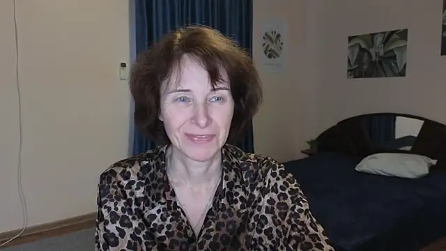 Lia Tito online show from November 22, 5:28 am