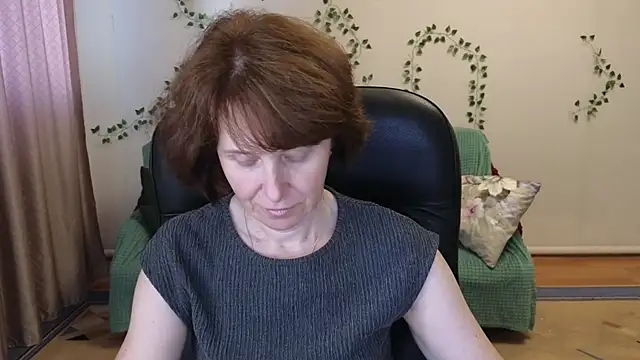 Snapshot of Lia_Tito chatting on June 1, 12:49 pm Lia Tito online show from June 1, 12:49 pm