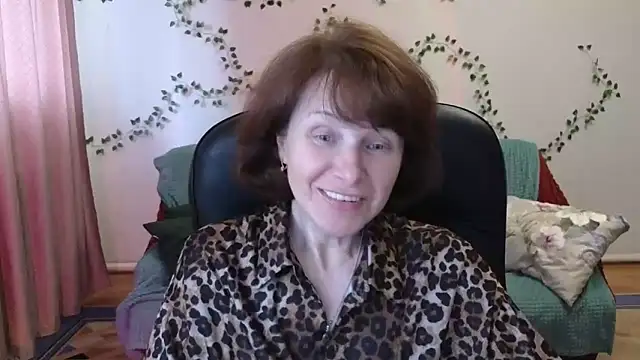 Lia Tito online show from April 11, 7:38 am