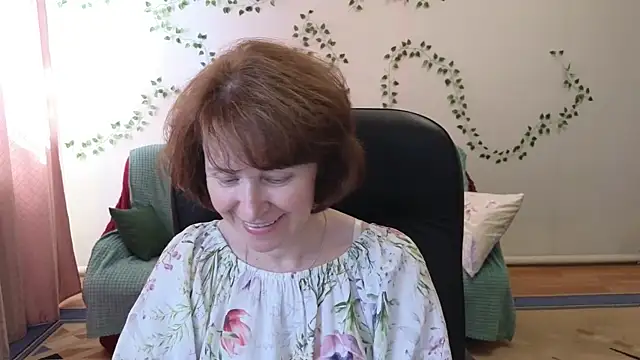 Snapshot of Lia_Tito chatting on June 11, 7:27 am Lia Tito online show from June 11, 7:27 am