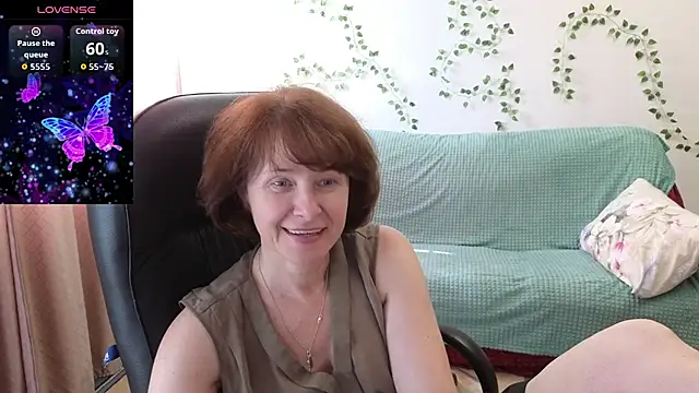 Snapshot of Lia_Tito chatting on July 16, 5:59 am Lia Tito online show from July 16, 5:59 am
