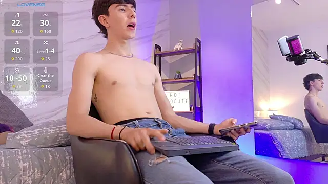 mathias saenz online show from April 4, 7:31 pm