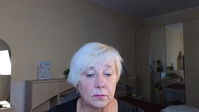 Snapshot of Milana_Milky chatting on September 9, 5:06 am Milana Milky online show from September 9, 5:06 am