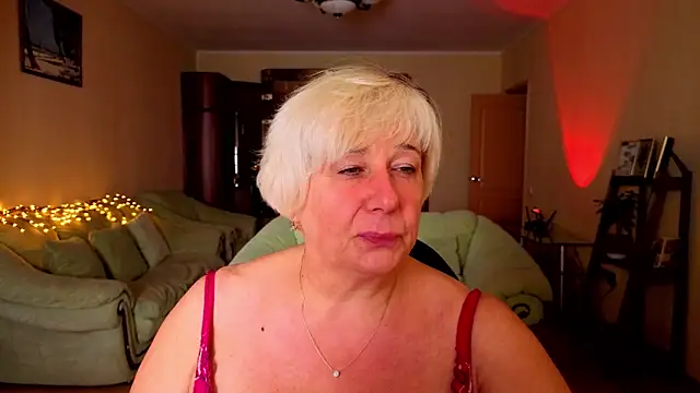Snapshot of Milana_Milky chatting on September 28, 6:09 am Milana Milky online show from September 28, 6:09 am